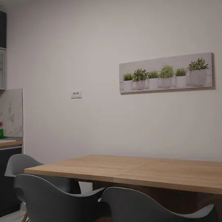 Relax In 90sqm Close To Airport ,shoping,embriolab Seaside 塞萨洛尼基