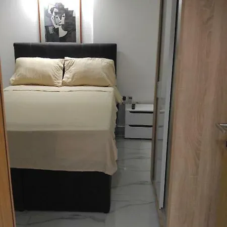 Relax In 90sqm Close To Airport ,shoping,embriolab Seaside 公寓