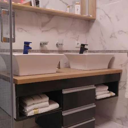 Relax In 90sqm Close To Airport ,shoping,embriolab Seaside 公寓 塞萨洛尼基